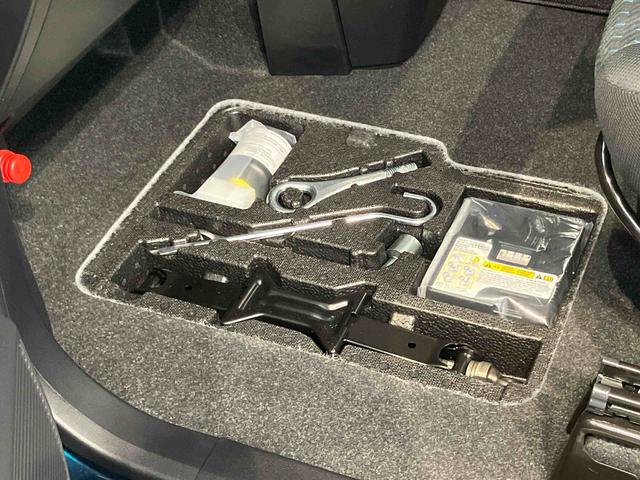 トールカスタムＧ９インチディスプレイオーディオ　後方カメラ　ＵＳＢ　Ｂｌｕｅｔｏｏｔｈ　クルーズコントロール　キーフリー　両側電動スライドドア　クリアランスソナー　ＬＥＤヘッドライト　オートライト　オートハイビーム（高知県）の中古車