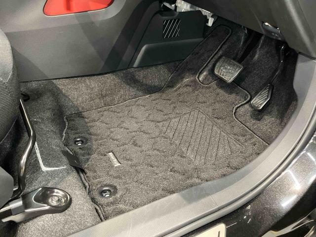 ロッキーＧ９インチ純正ナビ　全方位カメラ　ＵＳＢ入力端子　Ｂｌｕｅｔｏｏｔｈ接続　クルーズコントロール　キーフリー　シートヒーター　クリアランスソナー　ＬＥＤヘッドライト　オートライト　オートハイビーム（高知県）の中古車