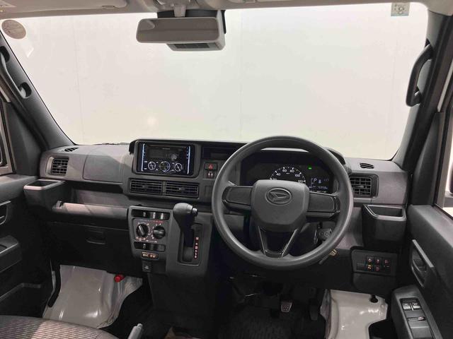 ハイゼットカーゴ 中古車 ＤＸＣＤチューナー　ＵＳＢ入力端子　Ｂｌｕｅｔｏｏｔｈ接続　クリアランスソナー　オートライト　オートハイビーム　衝突被害軽減システム