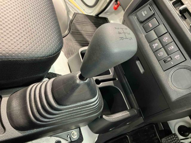 ハイゼットトラックスタンダードラジオ　クリアランスソナー　オートライト　オートハイビーム　衝突被害軽減システム（高知県）の中古車