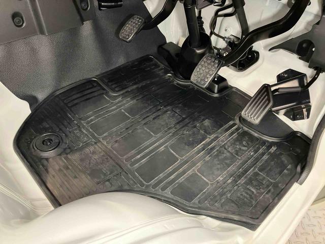 ハイゼットトラックスタンダードラジオ　クリアランスソナー　オートライト　オートハイビーム　衝突被害軽減システム（高知県）の中古車