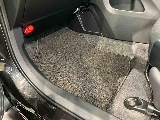 ロッキープレミアムＧ　ＨＥＶ９インチディスプレイオーディオ　全方位カメラ　ＵＳＢ入力端子　Ｂｌｕｅｔｏｏｔｈ接続　キーフリー　クルーズコントロール　シートヒーター　クリアランスソナー　ＬＥＤヘッドライト　衝突被害軽減システム（高知県）の中古車