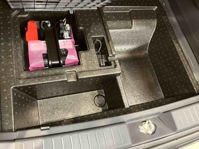 ロッキープレミアムＧ　ＨＥＶ９インチディスプレイオーディオ　全方位カメラ　ＵＳＢ入力端子　Ｂｌｕｅｔｏｏｔｈ接続　キーフリー　クルーズコントロール　シートヒーター　クリアランスソナー　ＬＥＤヘッドライト　衝突被害軽減システム（高知県）の中古車