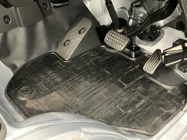 ハイゼットトラックスタンダードラジオ　クリアランスソナー　オートライト　オートハイビーム　衝突被害軽減システム（高知県）の中古車