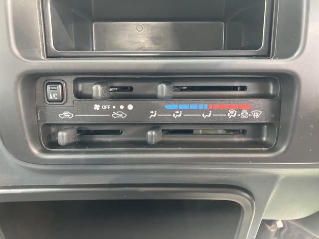 ハイゼットトラックスペシャル２ＷＤ　ＭＴ車　エアコン　ラジオ（愛媛県）の中古車