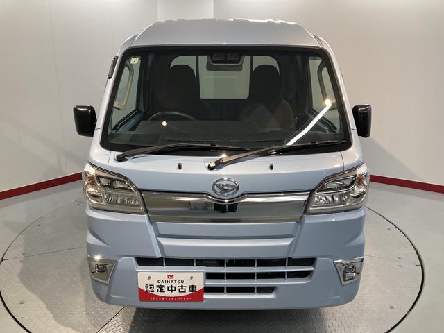 ハイゼットトラックジャンボＳＡIIIｔ４ＷＤ　ＭＴ車　ＳＡＩＩＩｔ　エアコン　パワステ　パワーウインドウ　ＡＢＳ　運転席助手席エアバッグ　キーレスエントリー　ＬＥＤヘッドライト　オーディオ取付部穴　バックカメラ（愛媛県）の中古車