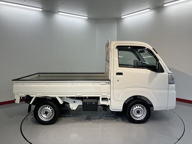 ハイゼットトラックスタンダード４ＷＤ　ＡＴ車　ラジオ　マニュアルエアコン　パワステ　ＡＢＳ　運転席エアバッグ　助手席エアバッグ（愛媛県）の中古車
