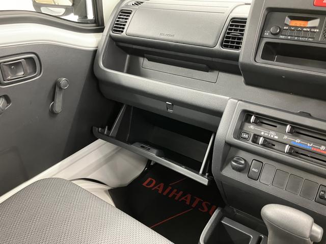 ハイゼットトラックスタンダード４ＷＤ　ＡＴ車　ラジオ　マニュアルエアコン　パワステ　ＡＢＳ　運転席エアバッグ　助手席エアバッグ（愛媛県）の中古車