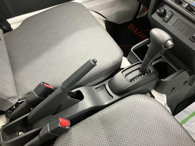 ハイゼットトラックスタンダード４ＷＤ　ＡＴ車　ラジオ　マニュアルエアコン　パワステ　ＡＢＳ　運転席エアバッグ　助手席エアバッグ（愛媛県）の中古車