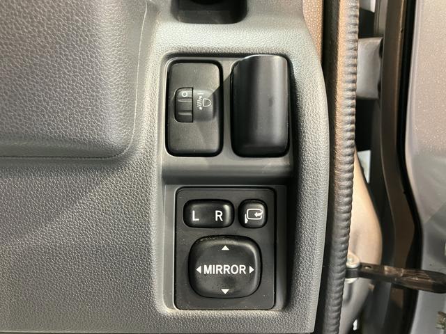 ハイゼットカーゴクルーズ２ＷＤ　ＭＴ車　エアコン　パワステ　パワーウインドウ　ＡＢＳ　電動格納ミラー　エアバッグ　ＣＤ　ＣＤ　両側スライドドア　キーレスエントリー（愛媛県）の中古車