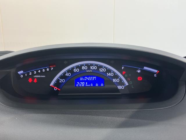 フリードＧ　プレミアムエディション純正ナビ　バックカメラ　フルセグＴＶ　ＣＤ　ＤＶＤ　Ｂｌｕｅｔｏｏｔｈ　クルーズコントロール　ＥＴＣ　後席モニター　両側電動スライドドア　オートライト　電動格納ドアミラー　キーフリーシステム（愛媛県）の中古車