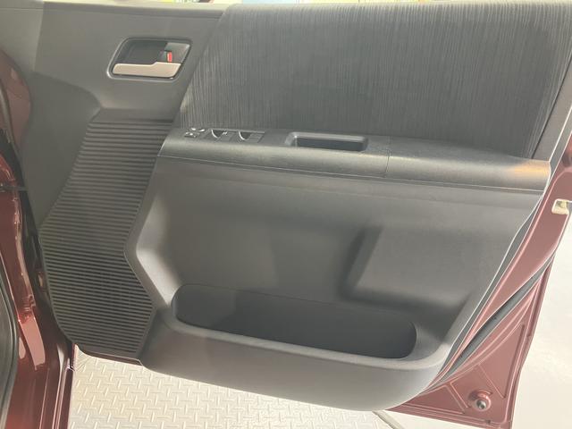 フリードＧ　プレミアムエディション純正ナビ　バックカメラ　フルセグＴＶ　ＣＤ　ＤＶＤ　Ｂｌｕｅｔｏｏｔｈ　クルーズコントロール　ＥＴＣ　後席モニター　両側電動スライドドア　オートライト　電動格納ドアミラー　キーフリーシステム（愛媛県）の中古車