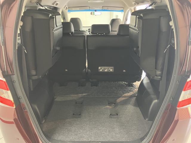 フリードＧ　プレミアムエディション純正ナビ　バックカメラ　フルセグＴＶ　ＣＤ　ＤＶＤ　Ｂｌｕｅｔｏｏｔｈ　クルーズコントロール　ＥＴＣ　後席モニター　両側電動スライドドア　オートライト　電動格納ドアミラー　キーフリーシステム（愛媛県）の中古車