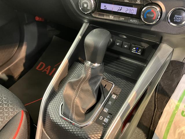 ロッキーＧ純正ナビ　パノラマモニター　ＣＤ　ＤＶＤ　地上デジタルＴＶ　Ｂｌｕｅｔｏｏｔｈ　ＵＳＢ　ドライブレコーダー　ＥＴＣ　プッシュスタート　運転席助手席シートヒーター　クルーズコントロール（愛媛県）の中古車