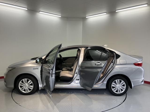 グレイスハイブリッドＬＸ・ホンダセンシング純正ナビ　バックカメラ　フルセグＴＶ　ＣＤ　ＤＶＤ　ＵＳＢ　Ｂｌｕｅｔｏｏｔｈ　ＥＴＣ　ドラレコ　クルーズコントロール　オートライト　ＬＥＤヘッドライト　プッシュスタート　アイドリングストップ（愛媛県）の中古車