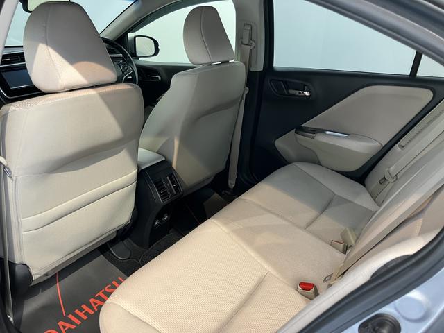 グレイスハイブリッドＬＸ・ホンダセンシング純正ナビ　バックカメラ　フルセグＴＶ　ＣＤ　ＤＶＤ　ＵＳＢ　Ｂｌｕｅｔｏｏｔｈ　ＥＴＣ　ドラレコ　クルーズコントロール　オートライト　ＬＥＤヘッドライト　プッシュスタート　アイドリングストップ（愛媛県）の中古車