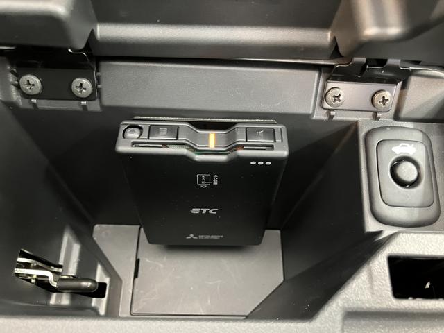 コペンＧＲ　スポーツ純正ナビ　バックカメラ　フルセグＴＶ　ＣＤ　ＤＶＤ　ＵＳＢ　Ｂｌｕｅｔｏｏｔｈ　ＥＴＣ　前席シートヒーター　オートライト　ＬＥＤヘッドライト　プッシュスタート　アイドリングストップ　キーフリーシステム（愛媛県）の中古車