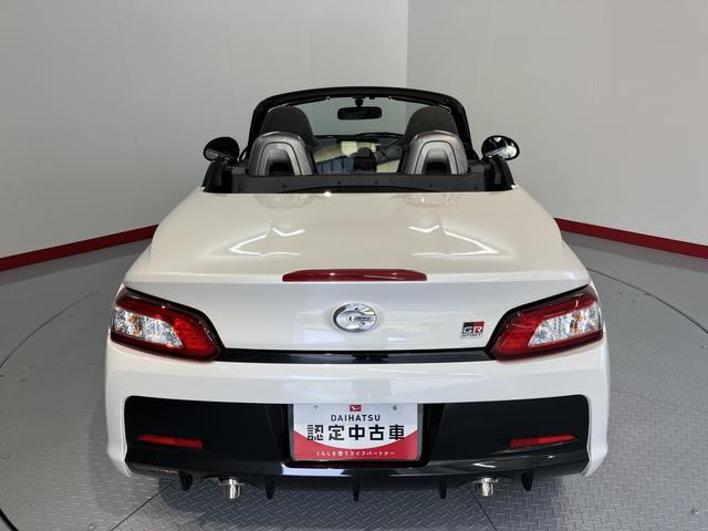 コペンＧＲ　スポーツ純正ナビ　バックカメラ　フルセグＴＶ　ＣＤ　ＤＶＤ　ＵＳＢ　Ｂｌｕｅｔｏｏｔｈ　ＥＴＣ　前席シートヒーター　オートライト　ＬＥＤヘッドライト　プッシュスタート　アイドリングストップ　キーフリーシステム（愛媛県）の中古車