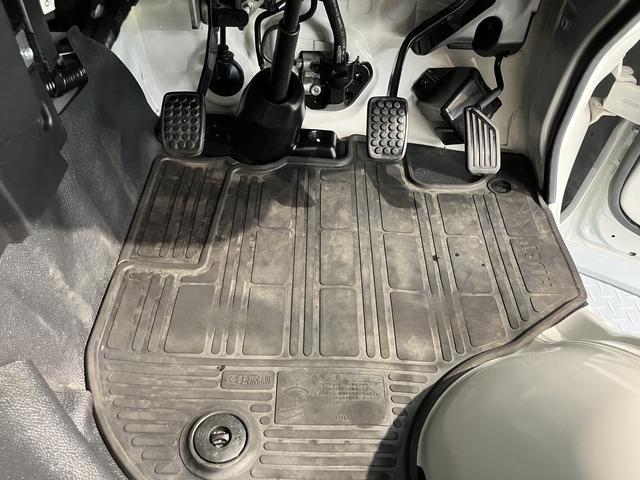 ハイゼットトラックＥＸＴ２ＷＤ　ＭＴ車　エアコン　パワステ　パワーウィンド　電動格納ミラー　キーフリーシステム　プッシュスタート　スマートアシスト　オートエアコン　アイドリングストップ　フォグランプ（愛媛県）の中古車