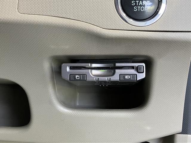 ムーヴＸリミテッド純正ナビ　バックカメラ　ワンセグＴＶ　ＣＤ　ＥＴＣ　プッシュスタート　アイドリングストップ　ベンチシート　電動格納ドアミラー　キーフリーシステム（愛媛県）の中古車