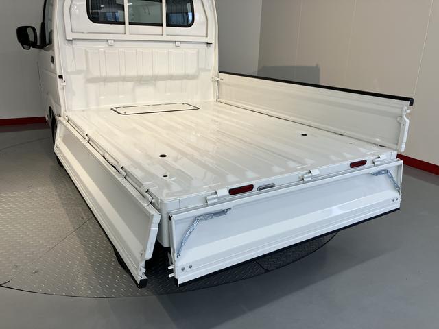 キャリイトラックＫＣエアコン・パワステ農繁仕様４ＷＤ　ＭＴ車　エアコン　パワステ　パワーウィンド　ＡＢＳ　エアバッグ　キーレスエントリー　ラジオ　作業灯　オートライト（愛媛県）の中古車