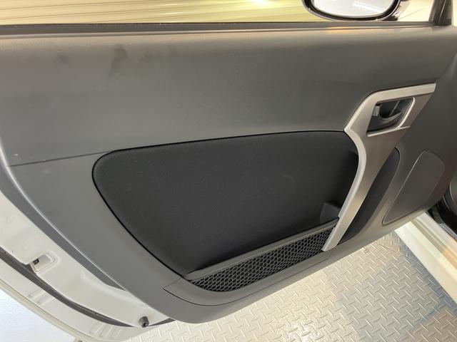コペンセロ純正ナビ　地上デジタルＴＶ　ＥＴＣ　プッシュスタート　運転席助手席シートヒーター　ＬＥＤヘッドライト　オートライト　アイドリングストップ　キーフリー　純正アルミホイール（愛媛県）の中古車