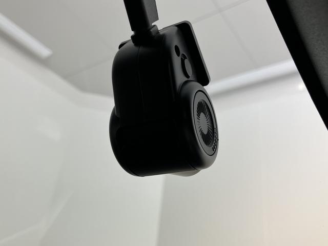 ロッキーＧ純正ナビ　パノラマモニター　地上デジタルＴＶ　ドライブレコーダー　ＥＴＣ　プッシュスタート　運転席助手席シートヒーター　クルーズコントロール　ＬＥＤヘッドライト　オートライト　アイドリングストップ（愛媛県）の中古車