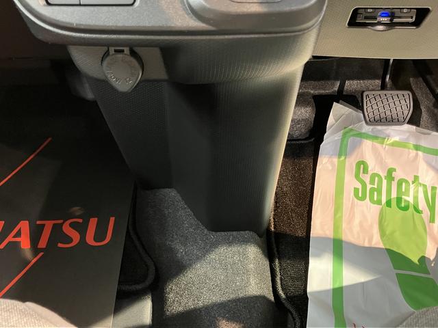 タントＸターボスマアシ　ナビ　バックカメラ　ＣＤ　ＤＶＤ　ＵＳＢ　Ｂｌｕｅｔｏｏｔｈ　ＥＴＣ　左側電動スライドドア　オートライト　ＬＥＤヘッドライト　電動パーキング　　電動格納ドアミラー　キーフリーシステム（愛媛県）の中古車