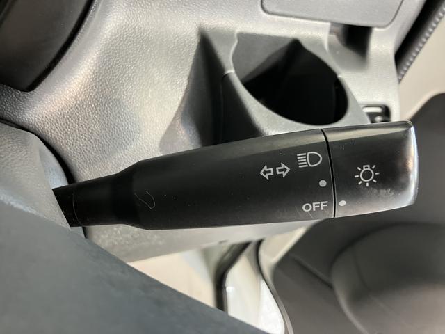 ハイゼットカーゴＤＸ２ＷＤ　ＭＴ車　エアコン　パワステ　パワーウィンド（フロントのみ）　ＣＤ　ＥＴＣ　両側スライドドア　エアバッグ　キーレス（愛媛県）の中古車