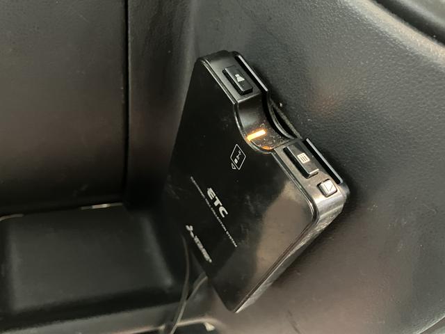 ハイゼットカーゴＤＸ２ＷＤ　ＭＴ車　エアコン　パワステ　パワーウィンド（フロントのみ）　ＣＤ　ＥＴＣ　両側スライドドア　エアバッグ　キーレス（愛媛県）の中古車