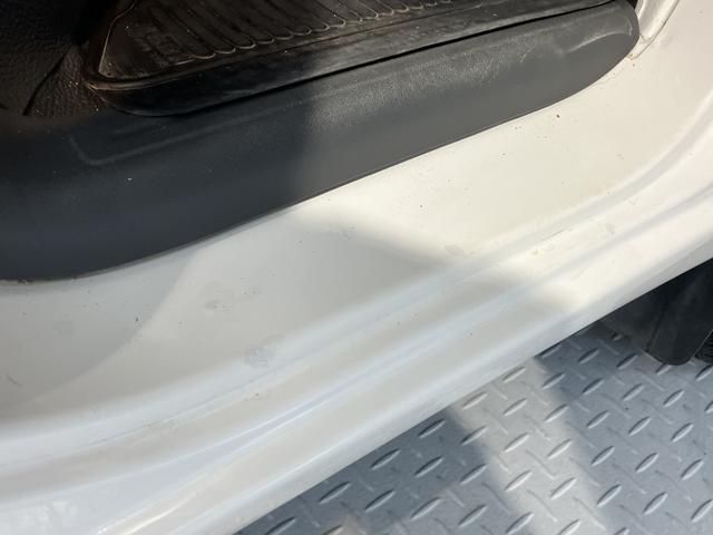 ハイゼットカーゴＤＸ２ＷＤ　ＭＴ車　エアコン　パワステ　パワーウィンド（フロントのみ）　ＣＤ　ＥＴＣ　両側スライドドア　エアバッグ　キーレス（愛媛県）の中古車