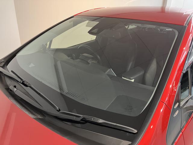 プリウスＡツーリングセレクションハイブリッド車　純正ナビ　バックカメラ　地上デジタルＴＶ　Ｂｌｕｅｔｏｏｔｈ　ＣＤ　ＤＶＤ　ＥＴＣ　プッシュスタート　クルーズコントロール　運転席助手席シートヒーター　ＬＥＤヘッドライト　オートライト（愛媛県）の中古車
