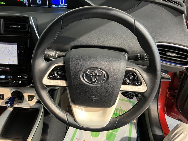 プリウスＡツーリングセレクションハイブリッド車　純正ナビ　バックカメラ　地上デジタルＴＶ　Ｂｌｕｅｔｏｏｔｈ　ＣＤ　ＤＶＤ　ＥＴＣ　プッシュスタート　クルーズコントロール　運転席助手席シートヒーター　ＬＥＤヘッドライト　オートライト（愛媛県）の中古車
