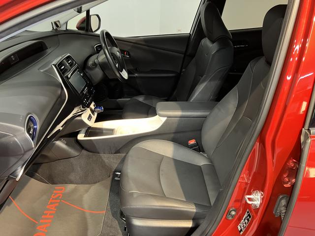 プリウスＡツーリングセレクションハイブリッド車　純正ナビ　バックカメラ　地上デジタルＴＶ　Ｂｌｕｅｔｏｏｔｈ　ＣＤ　ＤＶＤ　ＥＴＣ　プッシュスタート　クルーズコントロール　運転席助手席シートヒーター　ＬＥＤヘッドライト　オートライト（愛媛県）の中古車