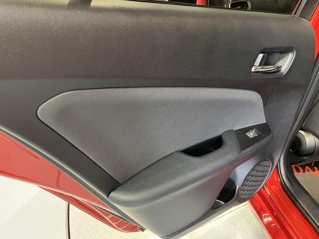 プリウスＡツーリングセレクションハイブリッド車　純正ナビ　バックカメラ　地上デジタルＴＶ　Ｂｌｕｅｔｏｏｔｈ　ＣＤ　ＤＶＤ　ＥＴＣ　プッシュスタート　クルーズコントロール　運転席助手席シートヒーター　ＬＥＤヘッドライト　オートライト（愛媛県）の中古車