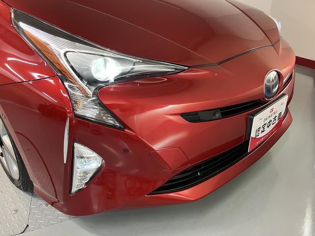 プリウスＡツーリングセレクションハイブリッド車　純正ナビ　バックカメラ　地上デジタルＴＶ　Ｂｌｕｅｔｏｏｔｈ　ＣＤ　ＤＶＤ　ＥＴＣ　プッシュスタート　クルーズコントロール　運転席助手席シートヒーター　ＬＥＤヘッドライト　オートライト（愛媛県）の中古車