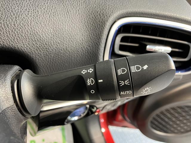 プリウスＡツーリングセレクションハイブリッド車　純正ナビ　バックカメラ　地上デジタルＴＶ　Ｂｌｕｅｔｏｏｔｈ　ＣＤ　ＤＶＤ　ＥＴＣ　プッシュスタート　クルーズコントロール　運転席助手席シートヒーター　ＬＥＤヘッドライト　オートライト（愛媛県）の中古車