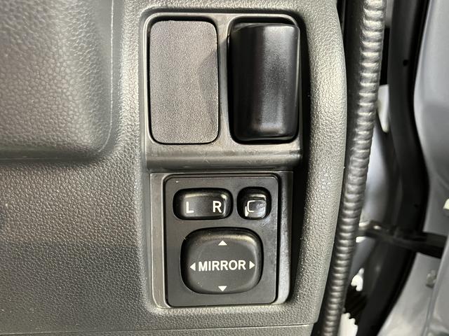 ピクシスバンクルーズ４ＷＤ　ＡＴ車　エアコン　パワステ　パワーウィンド　エアバッグ　ＡＢＳ　電動格納ミラー　キーレスエントリー　ＣＤ　両側スライドドア（愛媛県）の中古車