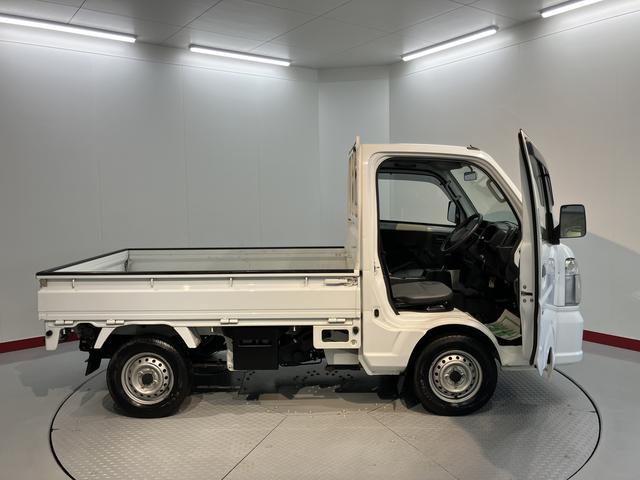 キャリイトラックＫＣエアコン・パワステ４ＷＤ　ＡＴ車　マニュアルエアコン　パワステ　ＡＢＳ　運転席エアバッグ　助手席エアバッグ　荷台作業灯（愛媛県）の中古車