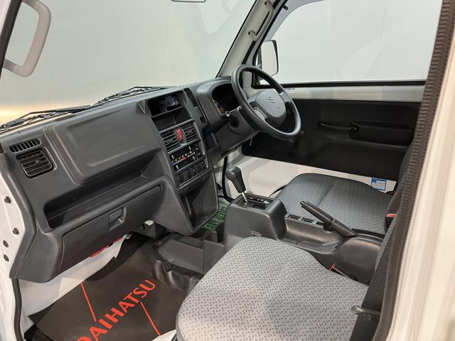 キャリイトラックＫＣエアコン・パワステ４ＷＤ　ＡＴ車　マニュアルエアコン　パワステ　ＡＢＳ　運転席エアバッグ　助手席エアバッグ　荷台作業灯（愛媛県）の中古車