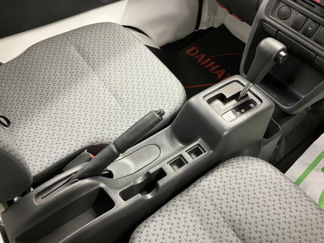 キャリイトラックＫＣエアコン・パワステ４ＷＤ　ＡＴ車　マニュアルエアコン　パワステ　ＡＢＳ　運転席エアバッグ　助手席エアバッグ　荷台作業灯（愛媛県）の中古車