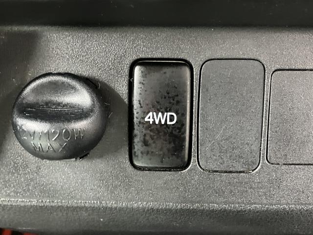 ハイゼットトラックスタンダード４ＷＤ　５速ミッション車　ラジオ　マニュアルエアコン　パワステ　ＡＢＳ　運転席エアバッグ（愛媛県）の中古車