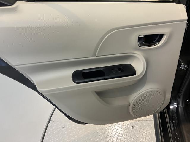 アクアＧ２ＷＤ　ＣＶＴ車　ナビ　バックカメラ　フルセグＴＶ　ＣＤ　ＤＶＤ　Ｂｌｕｅｔｏｏｔｈ　ドラレコ　ＥＴＣ　オートライト　プッシュスタート　電動格納ドアミラー　キーフリーシステム（愛媛県）の中古車