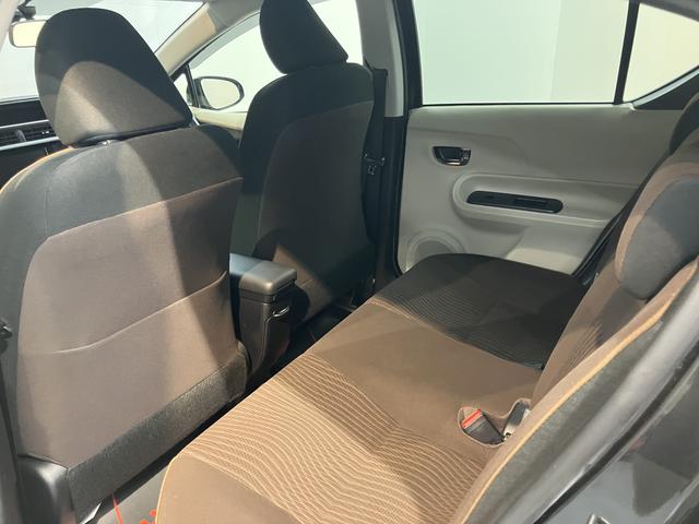 アクアＧ２ＷＤ　ＣＶＴ車　ナビ　バックカメラ　フルセグＴＶ　ＣＤ　ＤＶＤ　Ｂｌｕｅｔｏｏｔｈ　ドラレコ　ＥＴＣ　オートライト　プッシュスタート　電動格納ドアミラー　キーフリーシステム（愛媛県）の中古車
