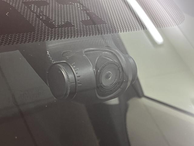 アクアＧ２ＷＤ　ＣＶＴ車　ナビ　バックカメラ　フルセグＴＶ　ＣＤ　ＤＶＤ　Ｂｌｕｅｔｏｏｔｈ　ドラレコ　ＥＴＣ　オートライト　プッシュスタート　電動格納ドアミラー　キーフリーシステム（愛媛県）の中古車