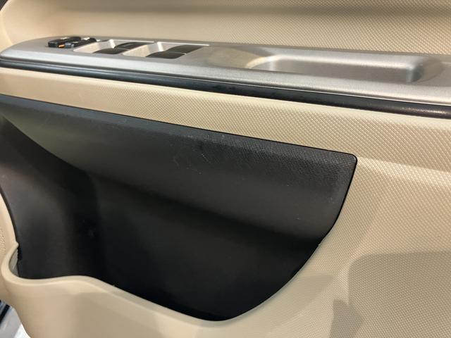 アクアＧ２ＷＤ　ＣＶＴ車　ナビ　バックカメラ　フルセグＴＶ　ＣＤ　ＤＶＤ　Ｂｌｕｅｔｏｏｔｈ　ドラレコ　ＥＴＣ　オートライト　プッシュスタート　電動格納ドアミラー　キーフリーシステム（愛媛県）の中古車