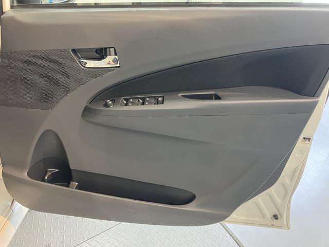 ムーヴカスタム　ＲＳ２ＷＤ　ＣＶＴ車　純正ナビ　バックカメラ　フルセグＴＶ　ＣＤ　ＤＶＤ　ＵＳＢ　Ｂｌｕｅｔｏｏｔｈ　ＥＴＣ　オートライト　電動格納ドアミラー　プッシュスタート　キーフリーシステム（愛媛県）の中古車