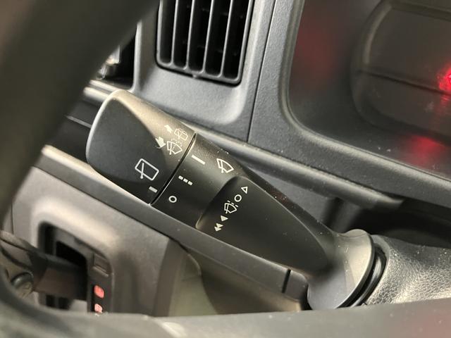ハイゼットカーゴスペシャルクリーンＳＡIIIエアコン・パワステ　パワーウインドウ（前のみ）　社外ナビ　ＥＴＣ車載器　バックカメラ　キーレスエントリー　ＬＥＤヘッドライト　アイドリングストップ　スマートアシストＩＩＩ（愛媛県）の中古車