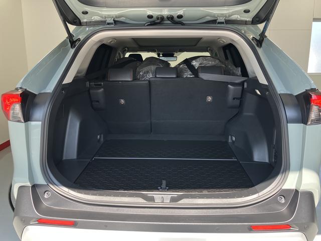 ＲＡＶ４アドベンチャー純正ナビ　パノラミックビューモニター　デジタルインナーミラー　ステアリングヒーター　シートベンチレーター　ＡＣ１００Ｖアクセサリーコンセント　電動パーキングブレーキ　パノラマムーンルーフ（愛媛県）の中古車