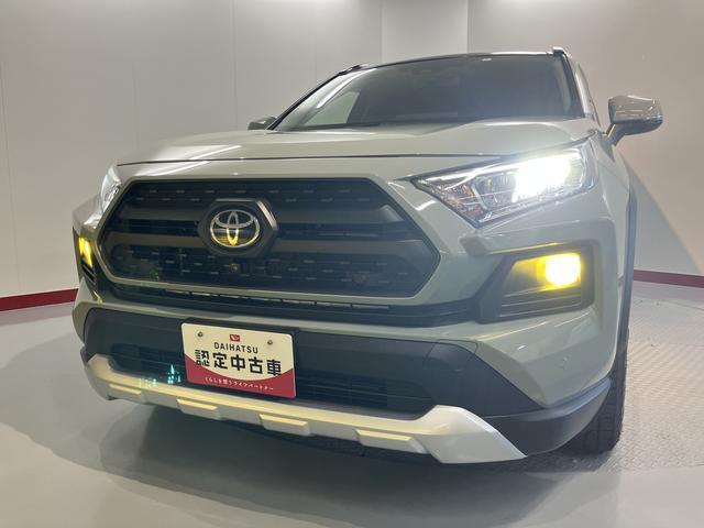 ＲＡＶ４アドベンチャー純正ナビ　パノラミックビューモニター　デジタルインナーミラー　ステアリングヒーター　シートベンチレーター　ＡＣ１００Ｖアクセサリーコンセント　電動パーキングブレーキ　パノラマムーンルーフ（愛媛県）の中古車